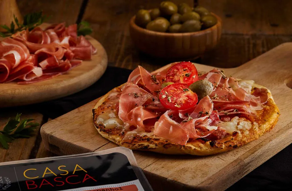 Pizza Artesanal com Presunto Pata Negra Casa Basca