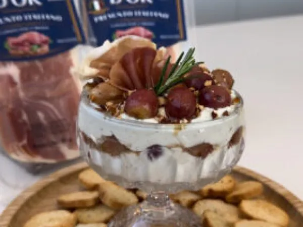 Taça de Creme de Gorgonzola com Uvas Assadas e Presunto Italiano, receita para o natal