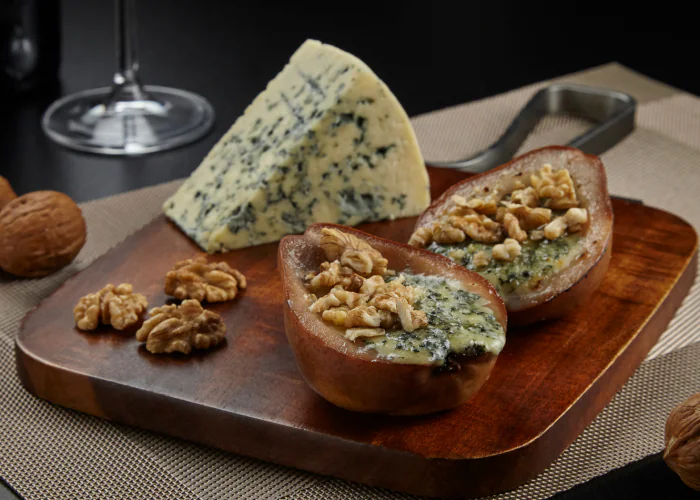 Gorgonzola, Roquefort ou Queijo Azul? Entenda as diferenças entre eles